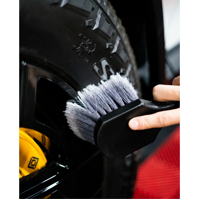 Wheel + Rubber Brush